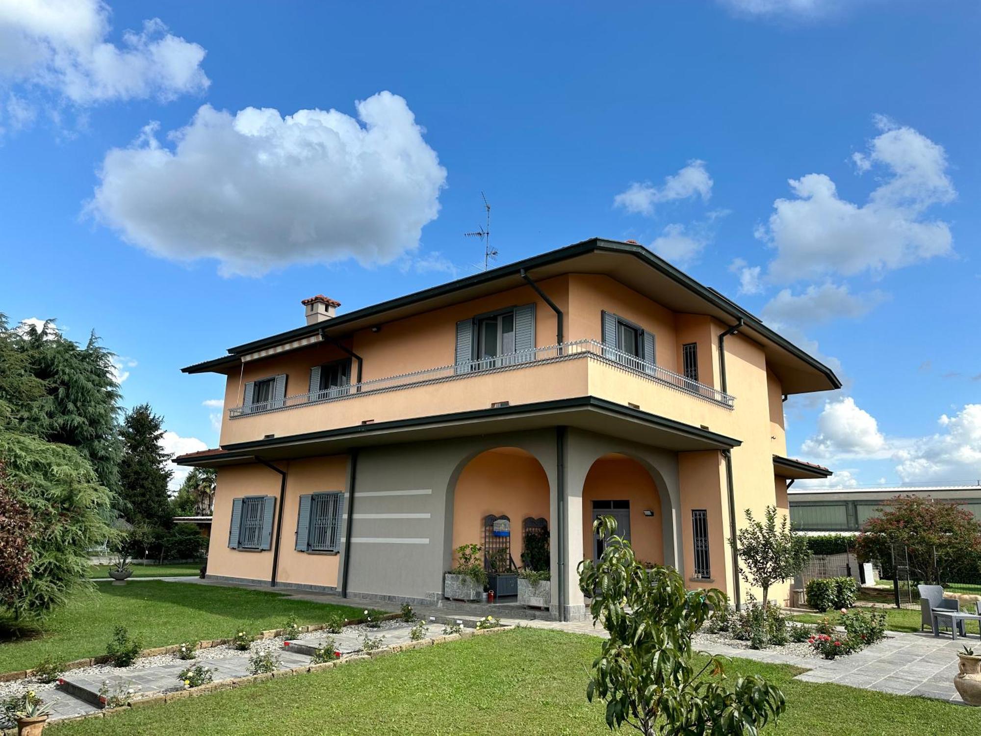 Villa 2 Cassano dʼAdda Εξωτερικό φωτογραφία