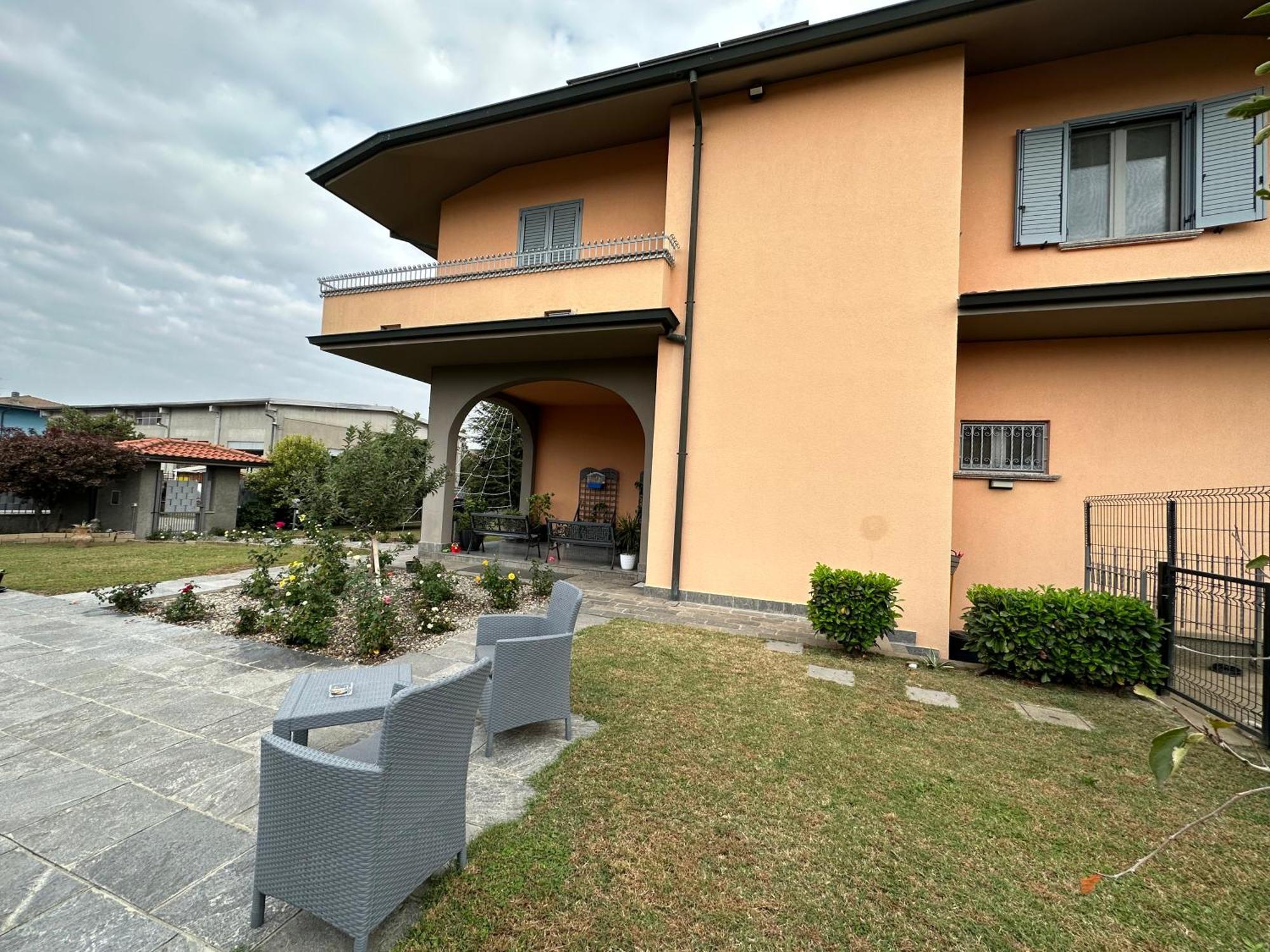 Villa 2 Cassano dʼAdda Εξωτερικό φωτογραφία