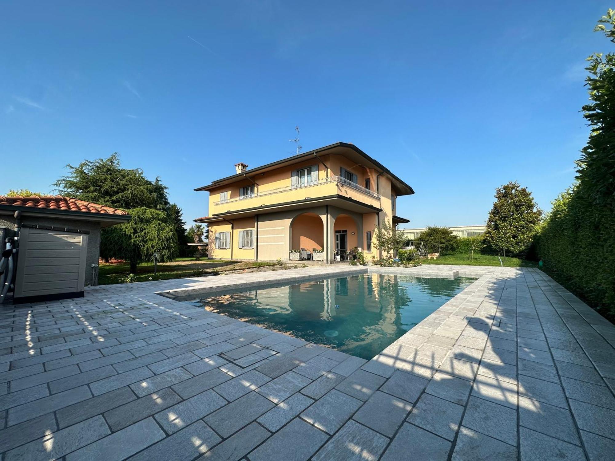 Villa 2 Cassano dʼAdda Εξωτερικό φωτογραφία